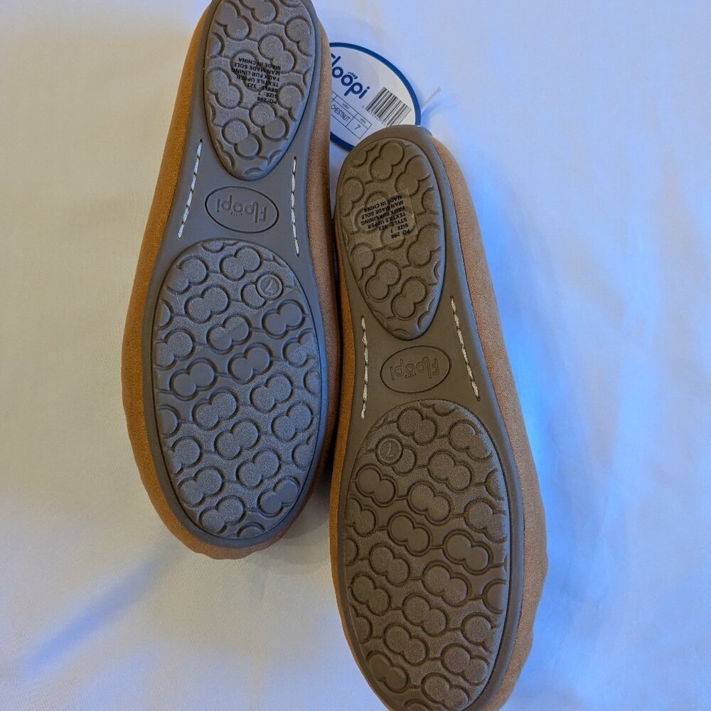 Floopi Women's Indoor/Outdoor Memory Foam Moccasin Slippers NWT - Picture 12 of 16